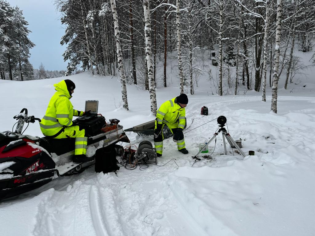 Geophysical measurement in the field